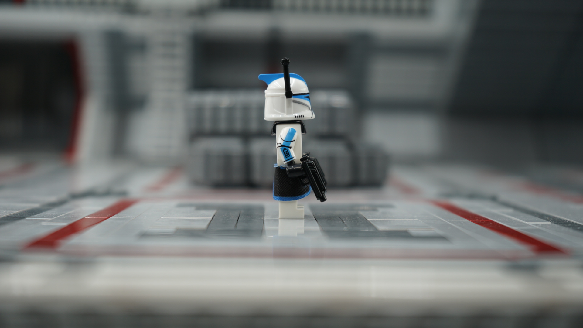 Phase 1 Lieutenant (Blue) – view 4