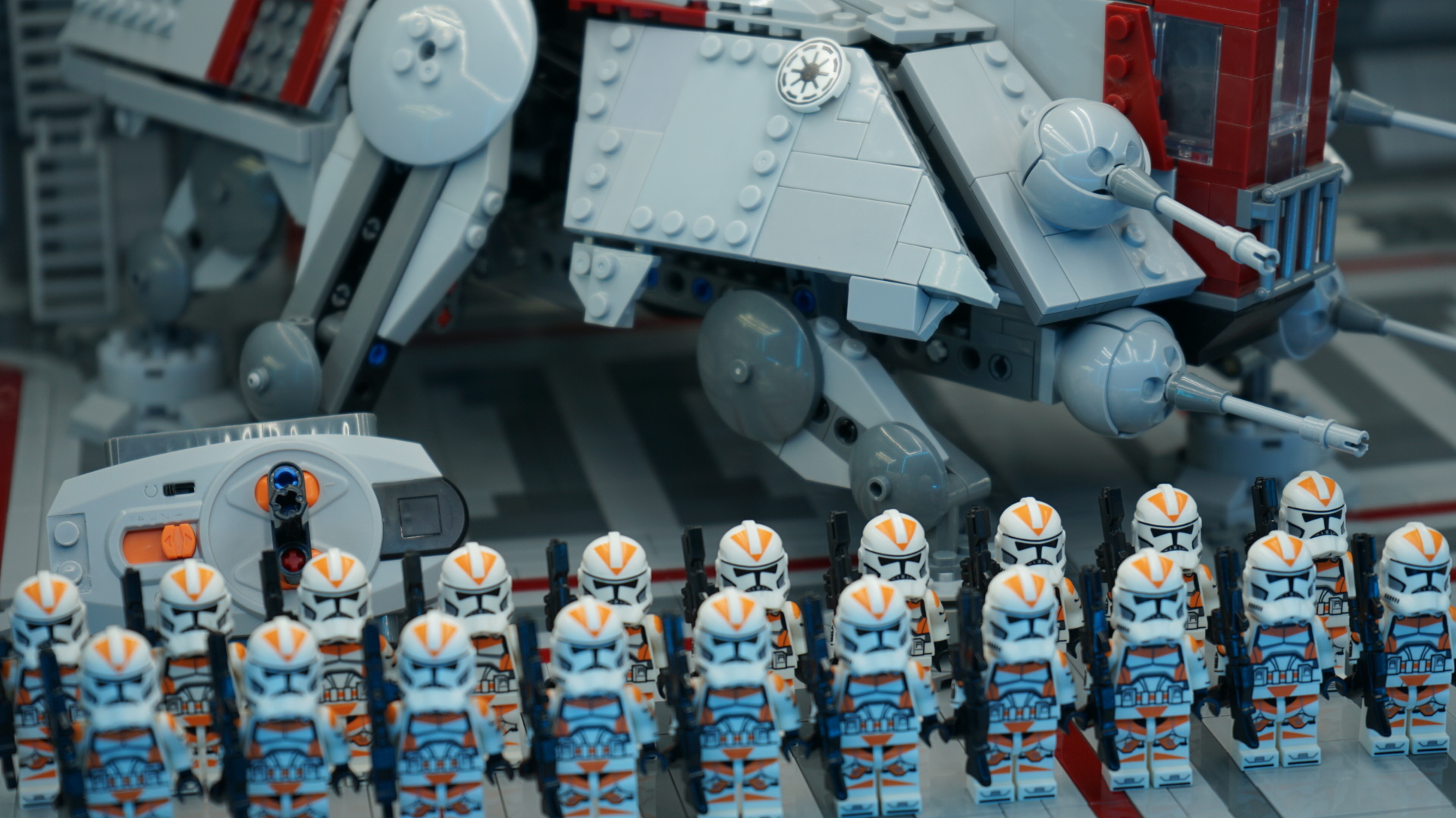 Motorized AT-TE Walker – view 4